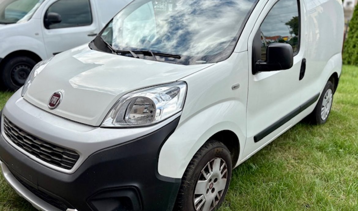 Vehicle Image Vehicle Image