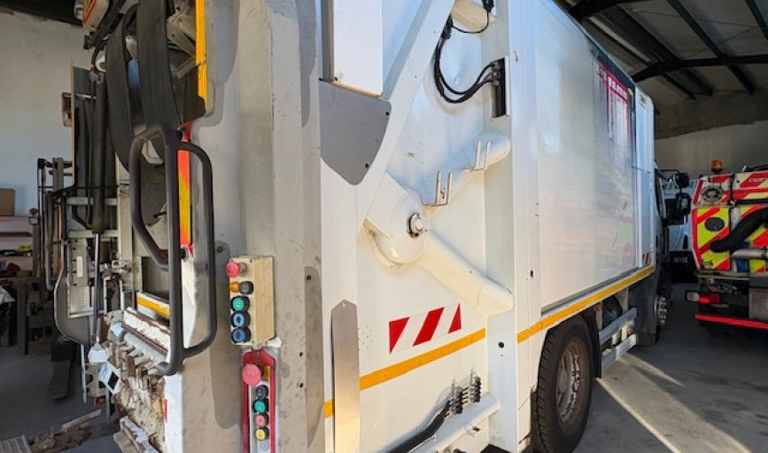 Vehicle Detail Slide Image