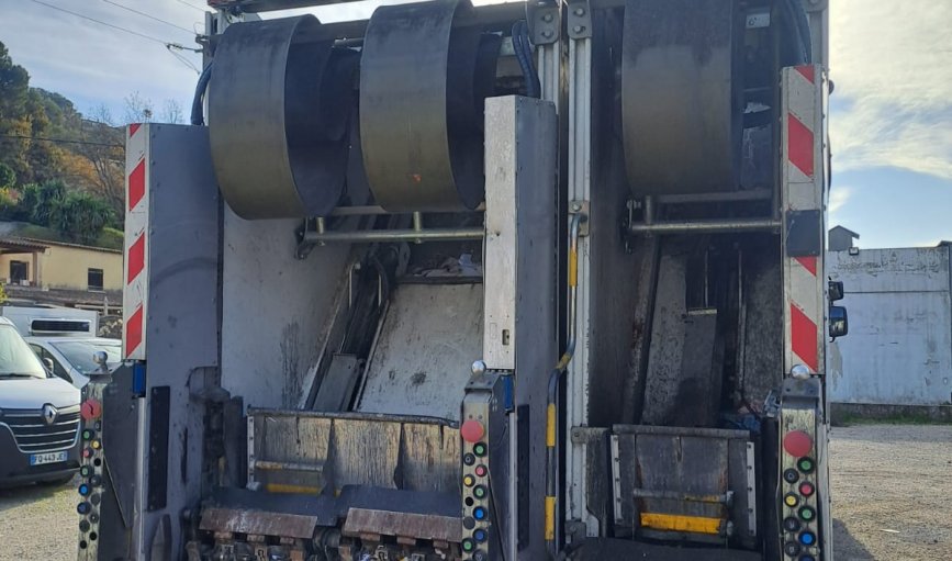 Vehicle Detail Slide Image