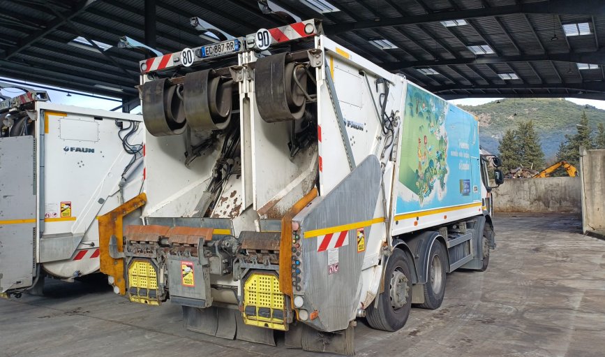 Vehicle Detail Slide Image