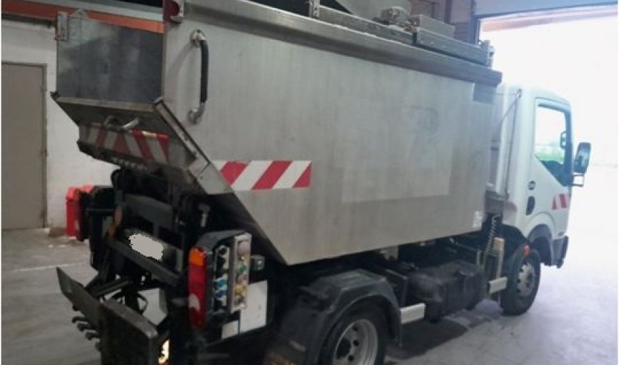 Vehicle Detail Slide Image