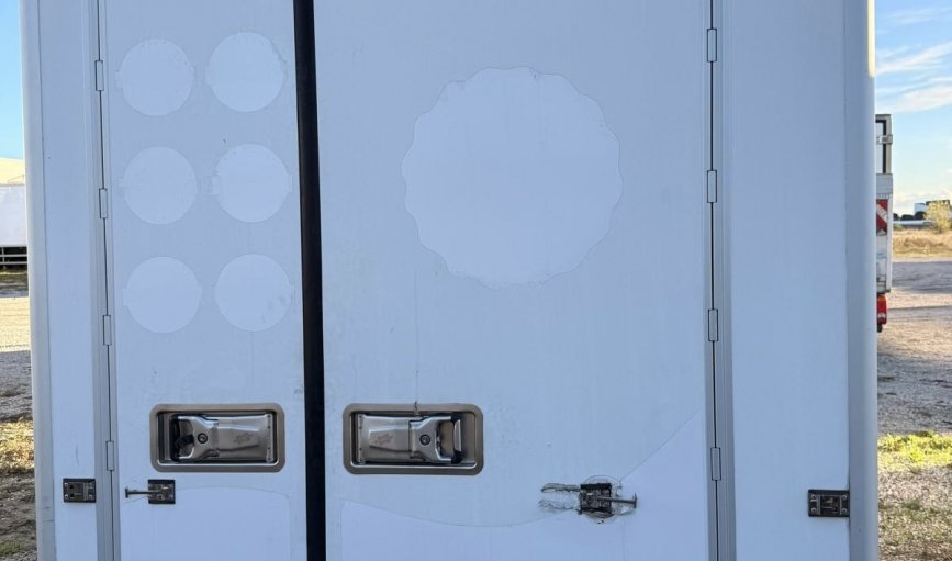 Vehicle Detail Slide Image