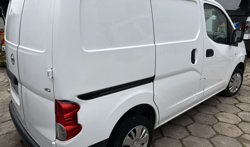 Vehicle Detail Slide Image
